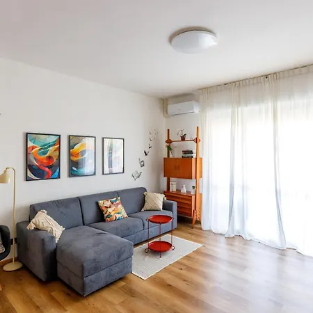 Apartmán Coki's Free Parking And Wifi