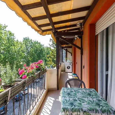 Coki's Free Parking And Wifi