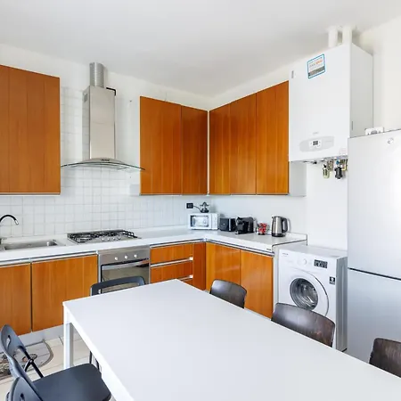 Coki's Free Parking And Wifi *