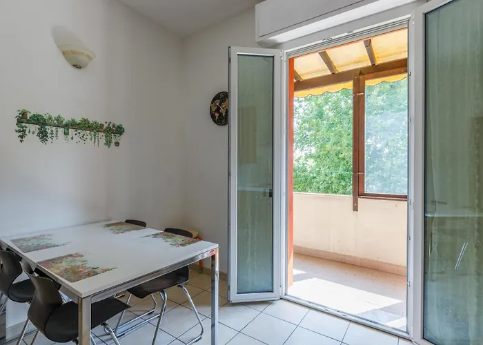 Coki's Free Parking And Wifi Lägenhet *