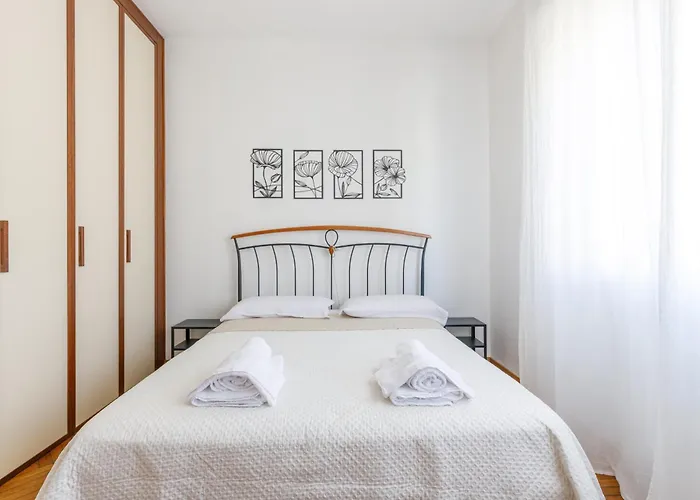 Coki's Free Parking And Wifi